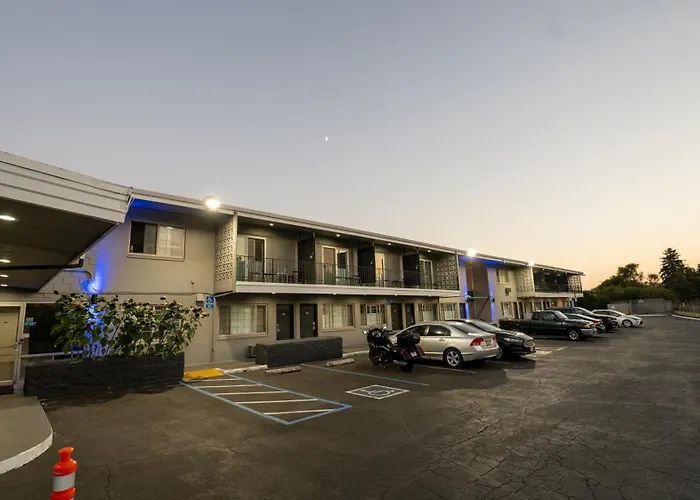 Boutique hotel only: Seaside Inn & Suites
